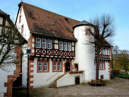 Photo by Alexander Hoernigk - CC BY 3.0 - Brothers Grimm House in Steinau - https://en.wikipedia.org/wiki/Brothers_Grimm#/media/File:Steinau_Br%C3%BCder-Grimm-Haus_2016-04-10-12-06-37.jpg