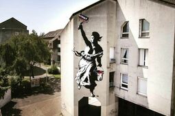 Vorschaubild <span class="indent"><br>"Maianne au rouleau", by Goin, a famous french street artist. Located in Grenoble, in France.</span>