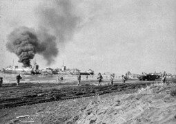 Landung amerikanischer Truppen bei Anzio (Italien)<br>{Gemeinfreies Bild: „US Army troops landing at Anzio in Operation Shingle on 22 January 1944.“}